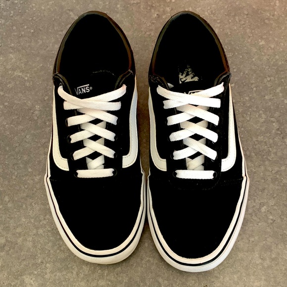 Vans Classic Old Skool 8.5 - Picture 1 of 9